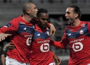 包含斯特拉斯堡客场击败里尔，取得关键三分的词条